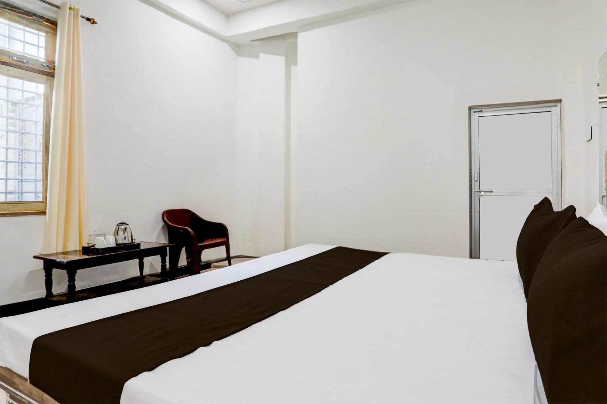 Hotel O Kanha Galaxy Brothers Group Канпур Екстериор снимка